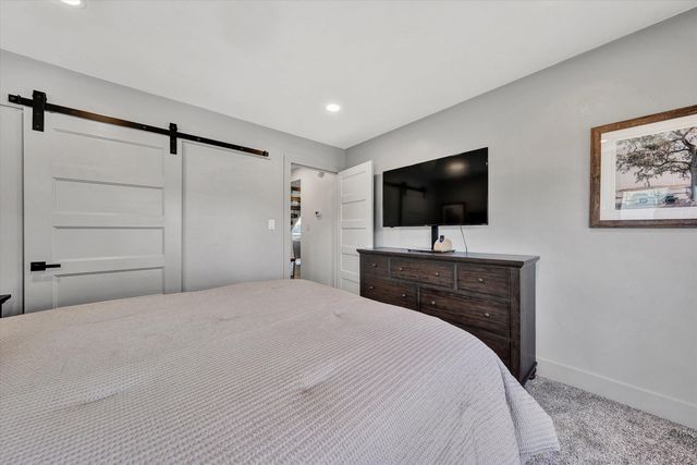 175 Clubhouse Tower DR, Moneta, VA 24121