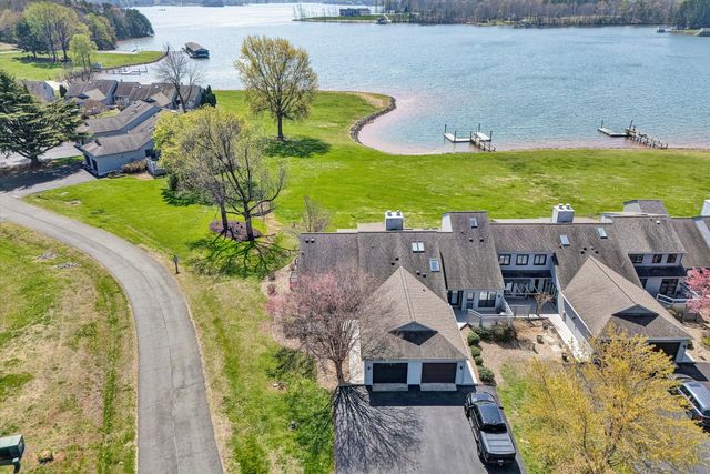 175 Clubhouse Tower DR, Moneta, VA 24121