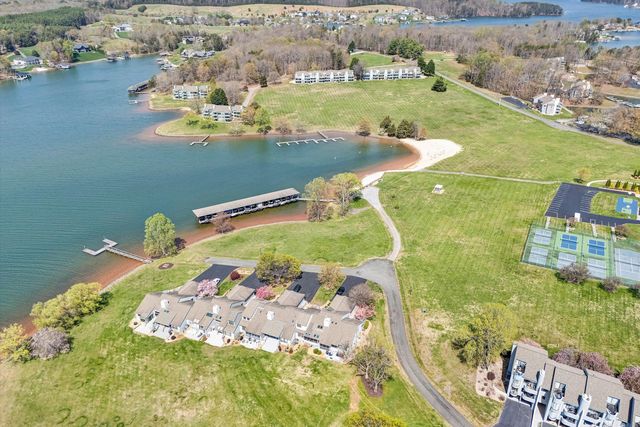 175 Clubhouse Tower DR, Moneta, VA 24121