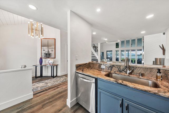 175 Clubhouse Tower DR, Moneta, VA 24121