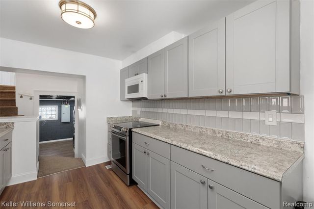 28578 Marshall Street, Southfield, MI 48076