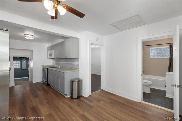 28578 Marshall Street, Southfield, MI 48076