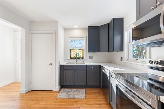 31 Washington Street, Warren, RI 02885