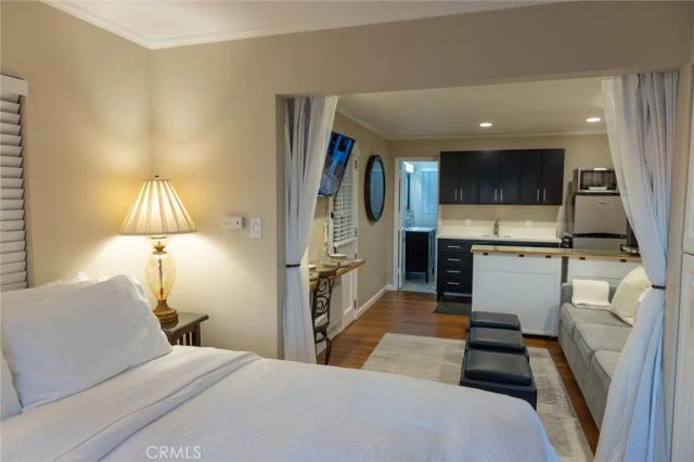 464 Bent Street B, Laguna Beach, CA 92651