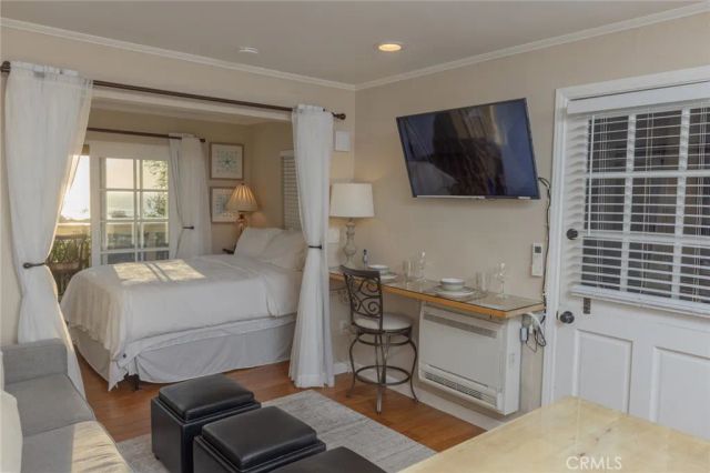 464 Bent Street B, Laguna Beach, CA 92651