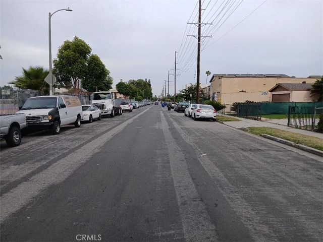 940 W 78th, Los Angeles, CA 90044