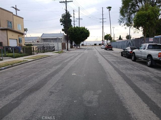 940 W 78th, Los Angeles, CA 90044