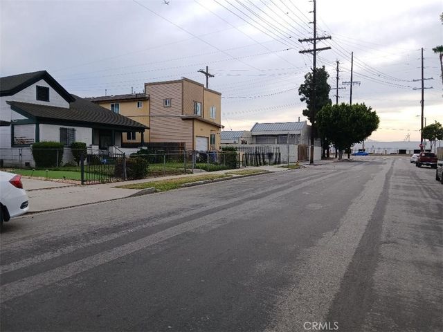 940 W 78th, Los Angeles, CA 90044