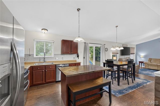 1683 Oakwood Drive, O'fallon, MO 63366