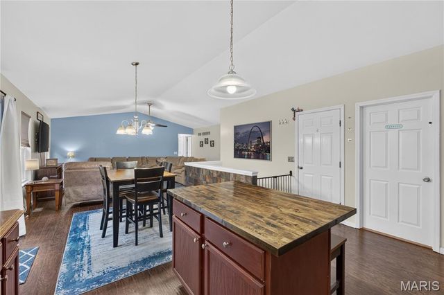 1683 Oakwood Drive, O'fallon, MO 63366