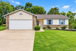 1683 Oakwood Drive, O'fallon, MO 63366