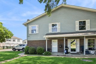 770 Pahl Road 770, Elk Grove Village, IL 60007