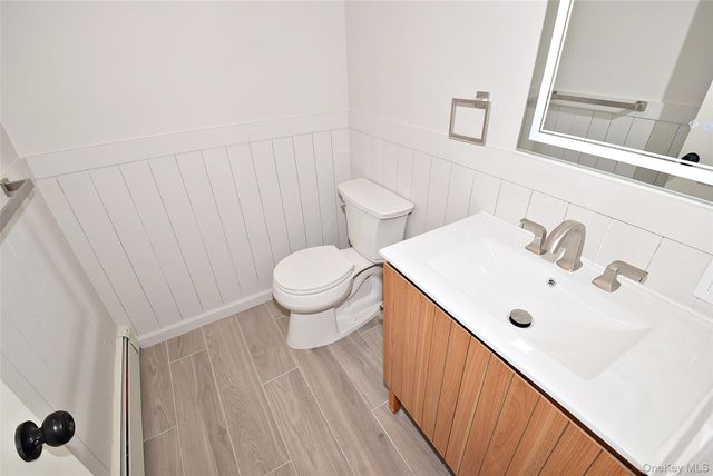 371 Oceanside Street, Islip Terrace, NY 11752