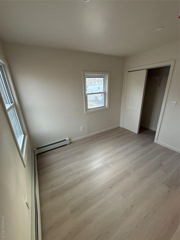 371 Oceanside Street, Islip Terrace, NY 11752