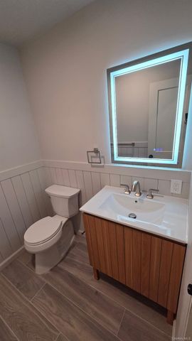 371 Oceanside Street, Islip Terrace, NY 11752