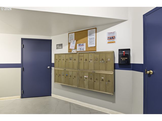 2127 Nw IRVING St 301, Portland, OR 97210