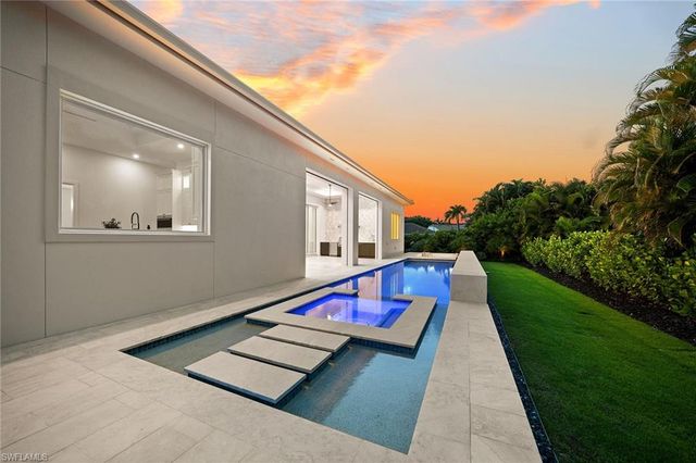 623 Park Shore DR, Naples, FL 34103
