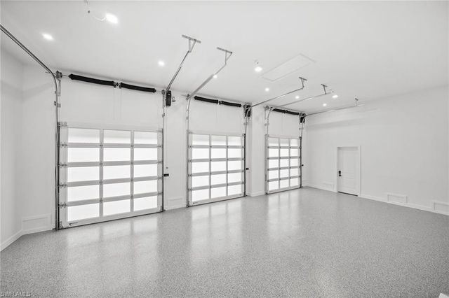 623 Park Shore DR, Naples, FL 34103