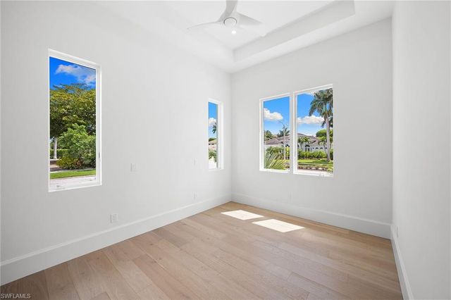 623 Park Shore DR, Naples, FL 34103