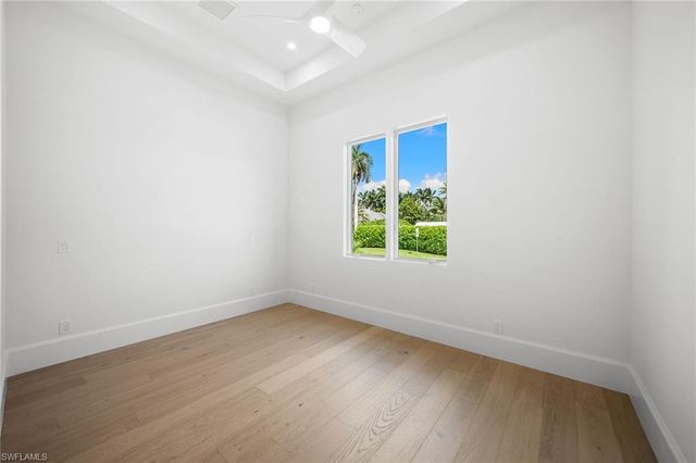 623 Park Shore DR, Naples, FL 34103