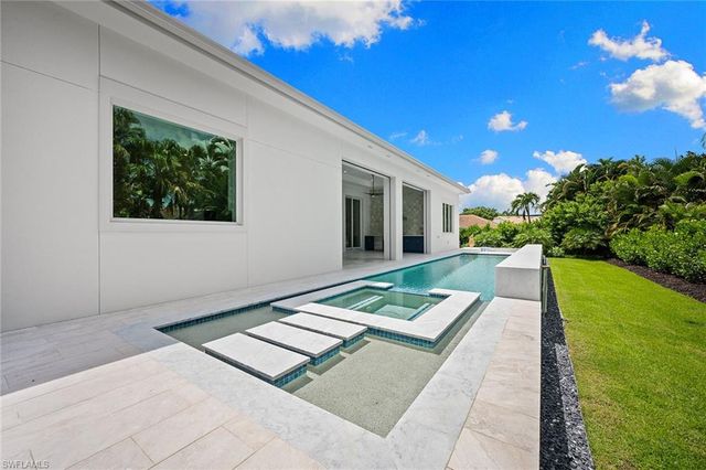 623 Park Shore DR, Naples, FL 34103