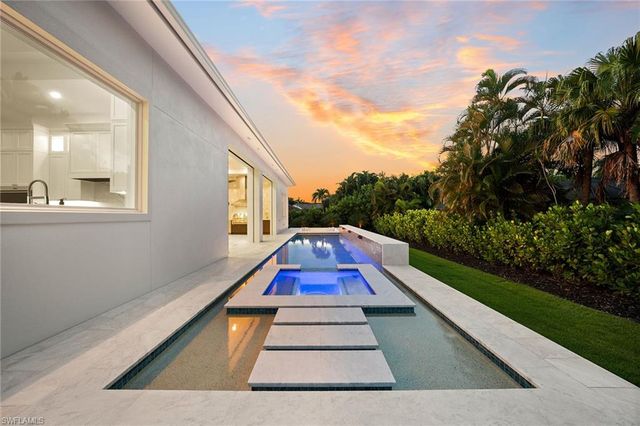 623 Park Shore DR, Naples, FL 34103