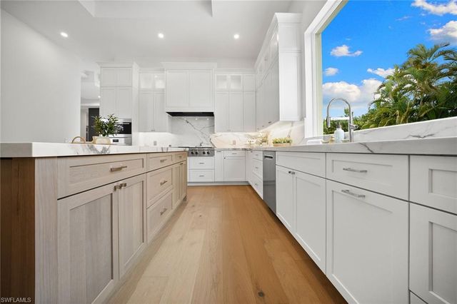 623 Park Shore DR, Naples, FL 34103
