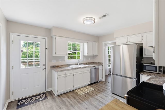 54 Blacks Drive, Greenville, SC 29615