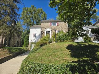 10 Allendale Pl, Mt Lebanon, PA 15228