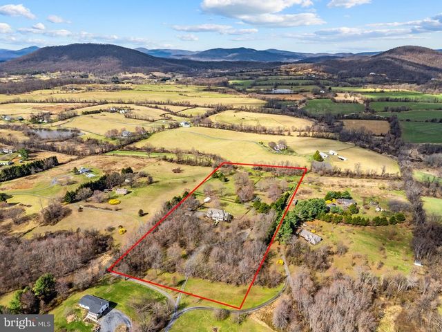 9491 WALSINGHAM LN, Marshall, VA 20115