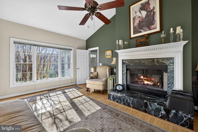 9491 WALSINGHAM LN, Marshall, VA 20115