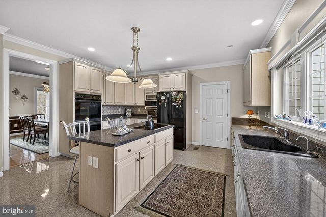 9491 WALSINGHAM LN, Marshall, VA 20115