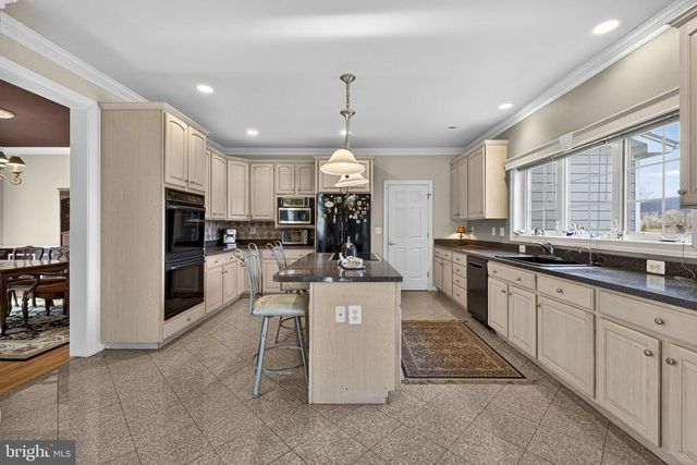 9491 WALSINGHAM LN, Marshall, VA 20115