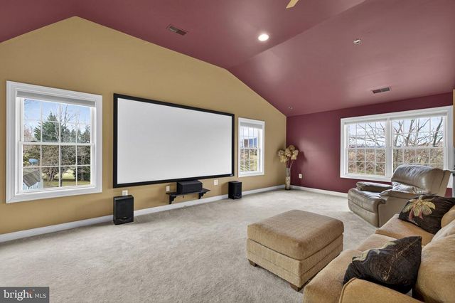 9491 WALSINGHAM LN, Marshall, VA 20115