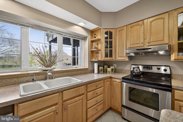 9491 WALSINGHAM LN, Marshall, VA 20115