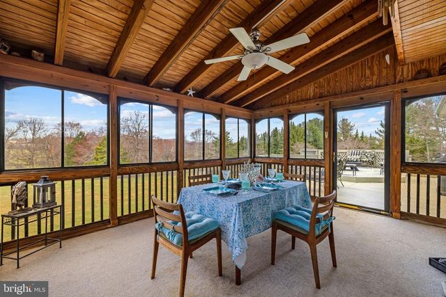 9491 WALSINGHAM LN, Marshall, VA 20115