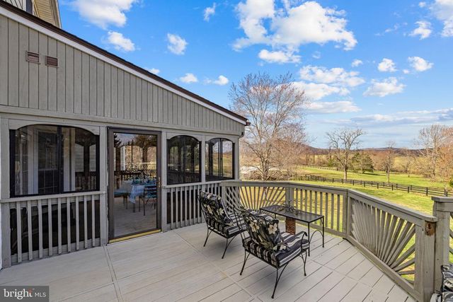 9491 WALSINGHAM LN, Marshall, VA 20115