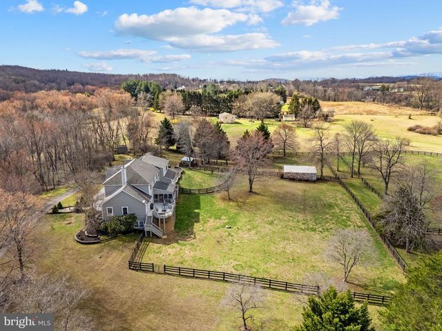 9491 WALSINGHAM LN, Marshall, VA 20115