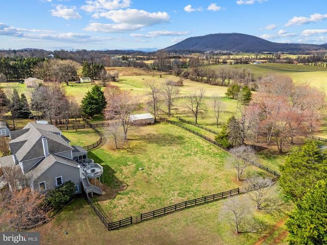 9491 WALSINGHAM LN, Marshall, VA 20115