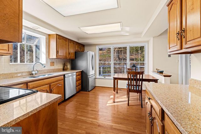 238 HUNTERS RIDGE RD, Lutherville Timonium, MD 21093