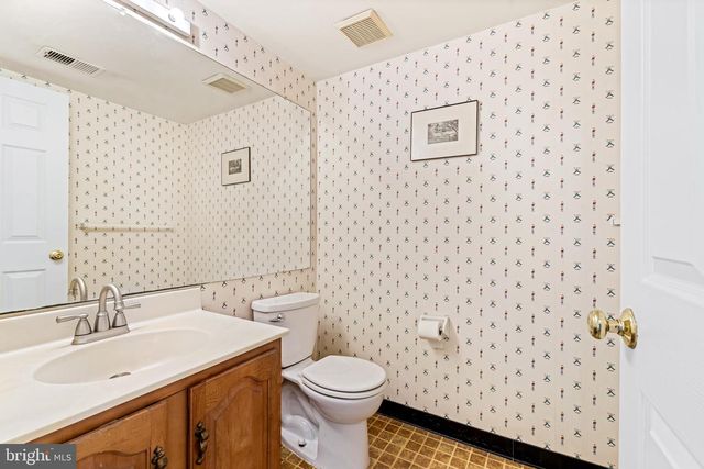 238 HUNTERS RIDGE RD, Lutherville Timonium, MD 21093