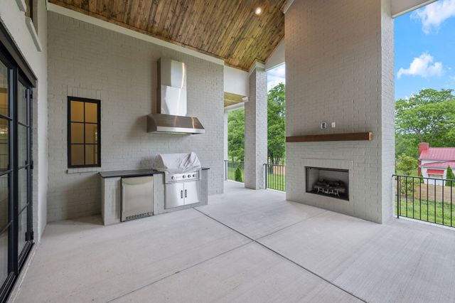 7244 Ruzek Court, Fairview, TN 37062