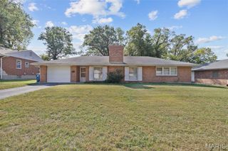 222 Wooster Drive, Ferguson, MO 63135