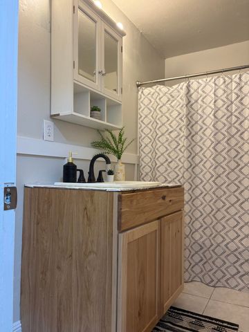 320 Robinson Avenue, Neosho, MO 64850