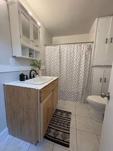 320 Robinson Avenue, Neosho, MO 64850