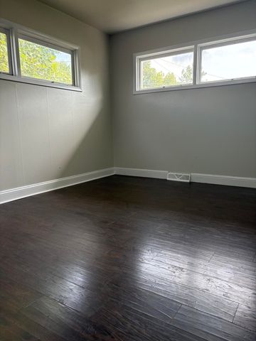 320 Robinson Avenue, Neosho, MO 64850