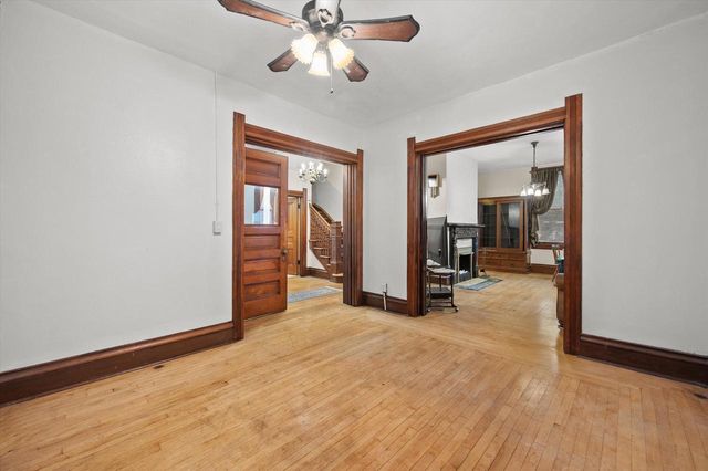 546 N 32nd STREET, Milwaukee, WI 53208