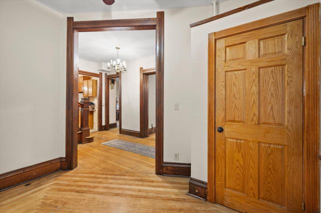 546 N 32nd STREET, Milwaukee, WI 53208