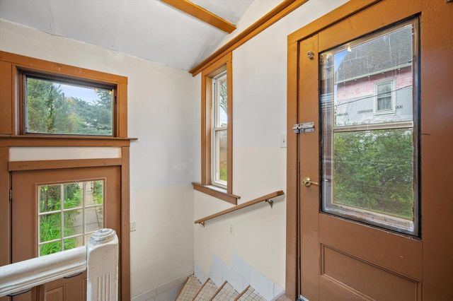 546 N 32nd STREET, Milwaukee, WI 53208