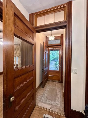 546 N 32nd STREET, Milwaukee, WI 53208